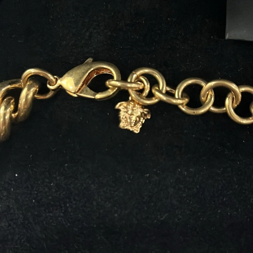 VERSACE MULTICOLOR 5 STONE CHARMS GOLD TONE CHAIN NECKLACE WOMEN BRAND NEW - Picture 5 of 5